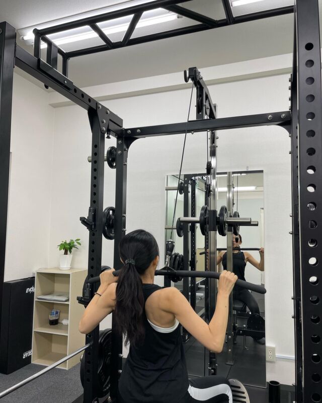 パーソナルジムNextStairsではパーソナルトレーニングのあとに整体をお受けいただけます😊
身体のバランスを整え、鍛えることによって得られる効果がとても多いです✨

・猫背や反り腰、姿勢の改善
・身体の使い方が上手くなりダイエット効果が促進される
・肩こり、腰痛など痛みの悩みが解消される
・理想のボディに最速で近づける✨

本気のあなたを全力でサポートさせてください💪

お問い合わせ、質問などはネクステアズ公式LINEまでご連絡お待ちしております✨✨✨

#東京都
#文京区
#湯島
#御茶ノ水
#本郷三丁目
#秋葉原
#サッカーミュージアム
#ネクステアズ
#NEXTSTAIRS
#nextstairs
#パーソナルトレーニング 
#パーソナルジム
#パーソナルトレーナー
#フィットネス
#筋肉
#筋トレ 
#ボディメイク
#筋トレ女子　
#フィットネス女子 
#ダイエット 
#無理ないダイエット 
#楽しくダイエット
#整体
#鍼灸
#ダイエット食事 
#プロテイン 
#体質改善 
#機能改善 
#トレーニング整体
#パーソナルトレーニング整体